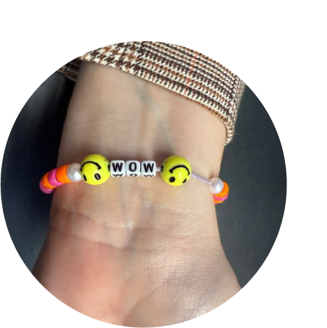 mom-bracelet@2x
